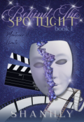 Portada del libro "Behind The Spotlight"